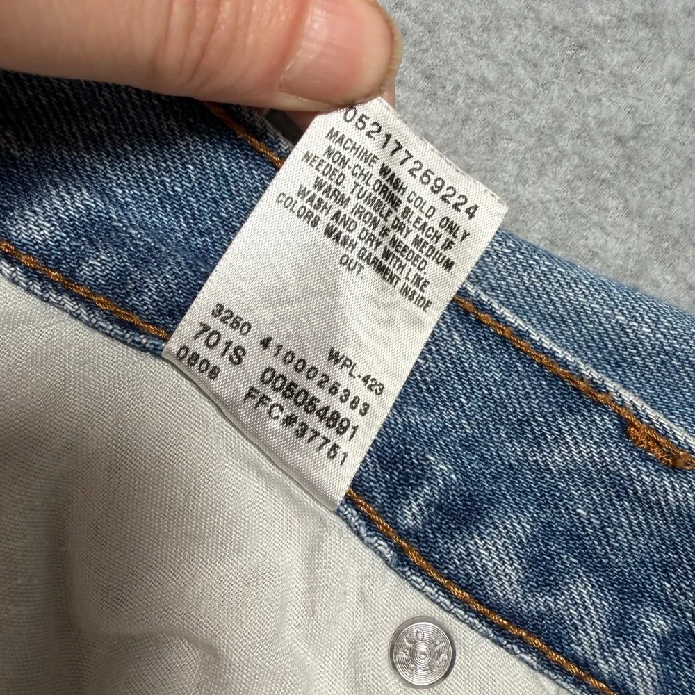 Levis 505 Regular Fit Jeans Mens 38x34 Medium Wash Blue Straight Leg Denim